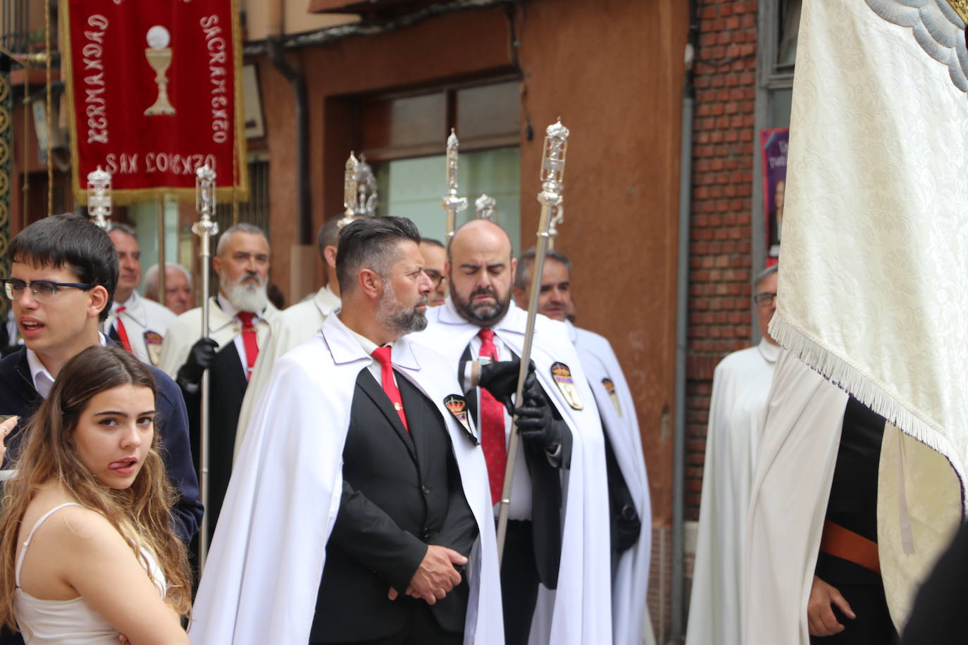 El Corpus sale a las calles de León