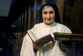 Sor Caridad, hermana del Monasterio Cisterciense de Carrizo de la Ribera, en la celebración de su 100 cumpleaños.