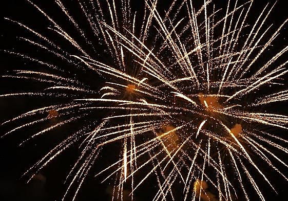 El programa mantiene las dos tiradas de fuegos artificiales dentro de las jornadas festivas.