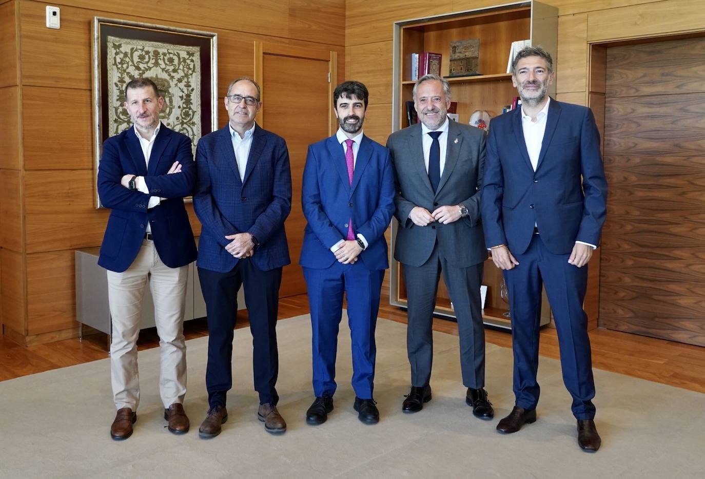 Reunión del presidente de las Cortes con el CEL