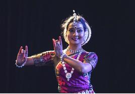 La bailarina y coreógrafa Purnata Mohanty, maestra de Orissa, profesora de danza Odissi del Consejo Indio de Relaciones Culturales.