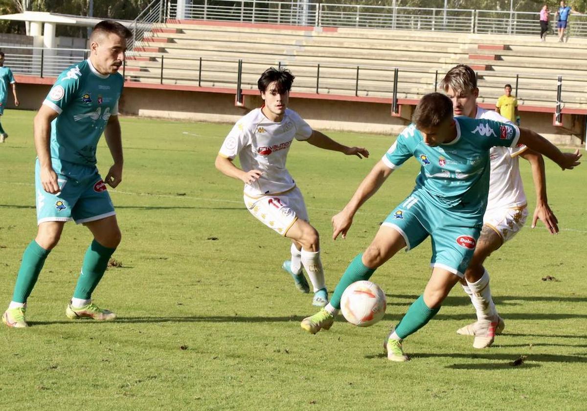 Sergio Fernández y Diego Peláez, en imagen, conitnuarán en el Atlético Astorga.