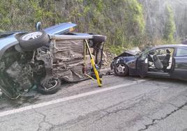 Imagen del accidente, con los dos vehículos implicados en el mismo.