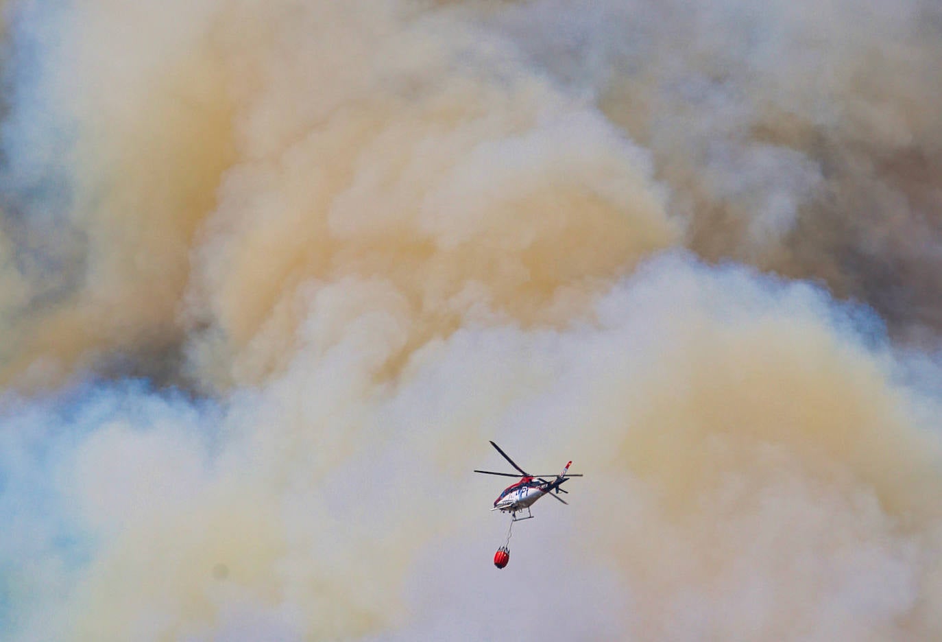 Incendio en Figueruela de Arriba, en la Sierra de la Culebra