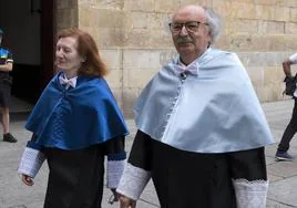 Acto de investidura de la Universidad de Salamanca a los nuevos doctores honoris causa, la física Margaret Murnane y el poeta Antonio Colinas.