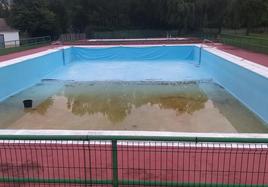 Piscina municipal de Gradefes.