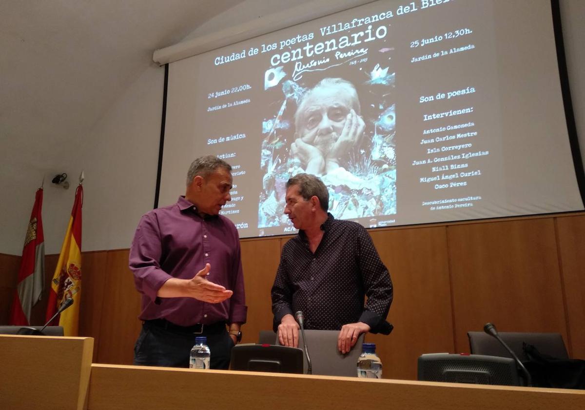 El presidente y el patrono de la Fundación Antonio Pereira presentaron en Ponferrada los actos de la edición especial de la Fiesta de la Poesía.