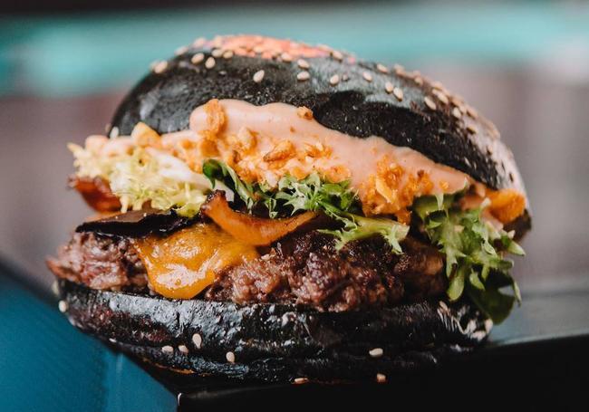 'Back Cheeseburger', una de las delicias de The Carnivan SuperBar