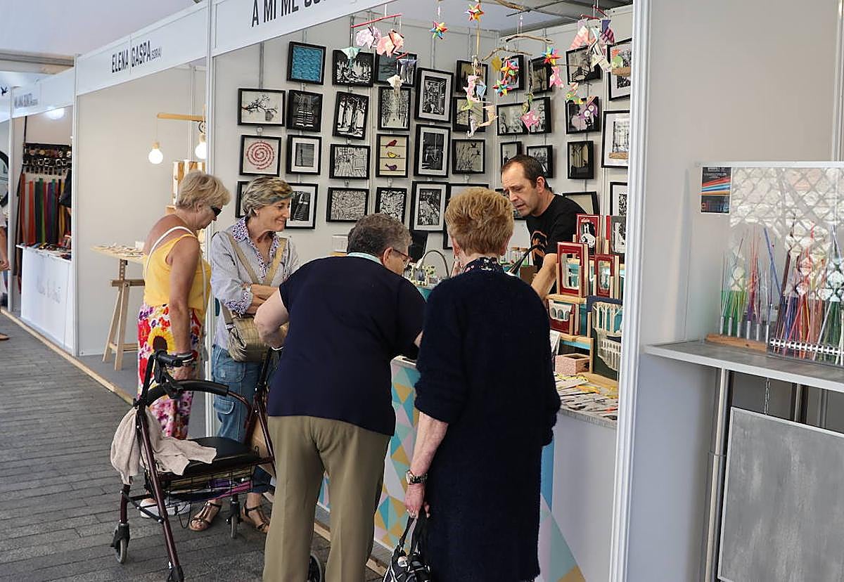 La Feria del Artesanía vuelve a León por San Juan y San Pedro.