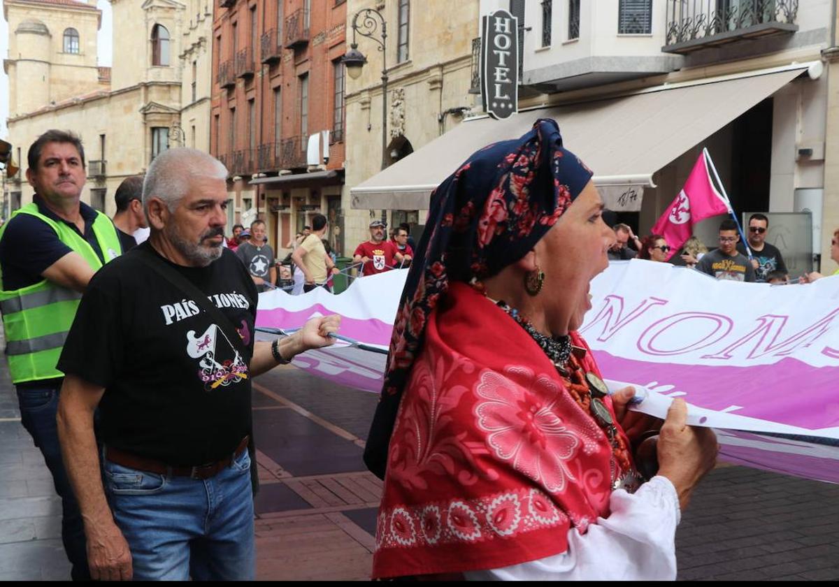 La fiesta de la identidad leonesa se celebra este domingo en León.