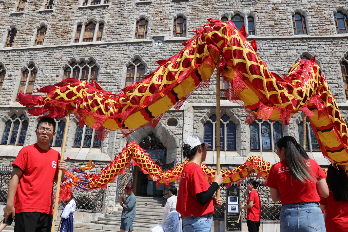 La danza del dragón, en León