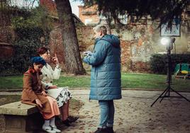 Una iamgen del rodaje de 'The End' en el jardín del Cid.