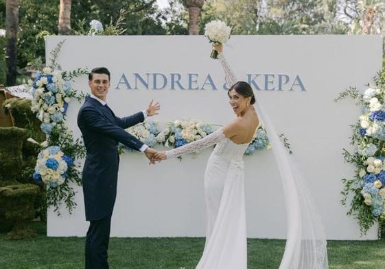 El futbolista y la modelo leonesa el día de su boda.