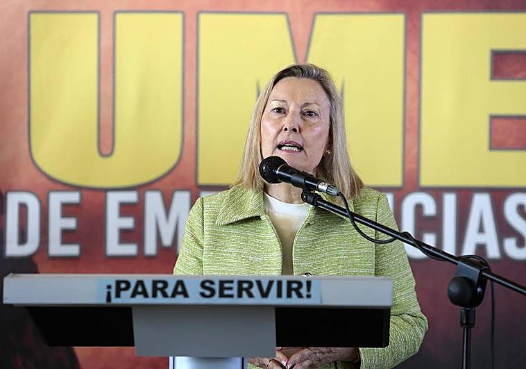 La secretaria de Estado de Defensa, Amparo Valcarce, durante su intervención en la base Conde de Gazola.