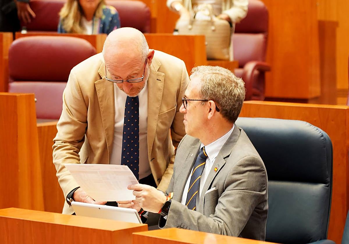 Las Cortes exigen el «no» a la norma Euro 7 con la critica de la oposición por repetir una PNL ya aprobada