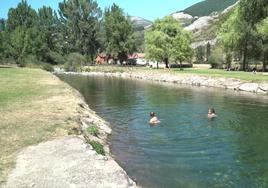 Playa fluvial de Valdelugueros, en la provincia de León.