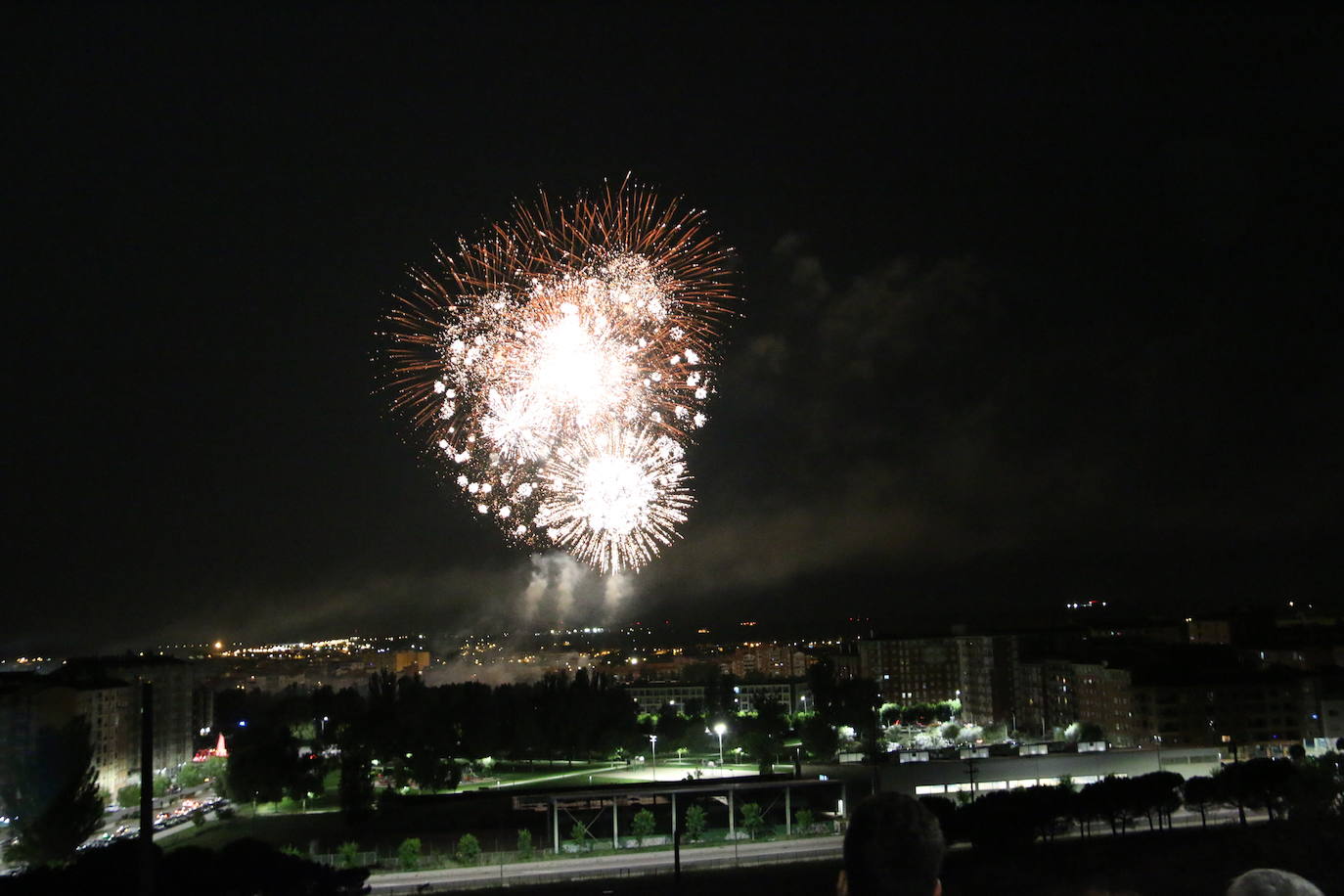 Fuegos artificiales en San Pedro