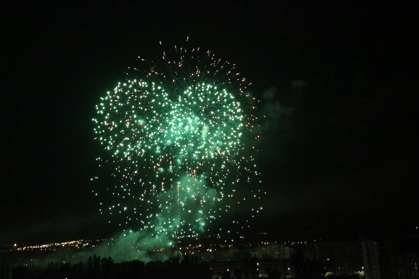 Fuegos artificiales en San Pedro