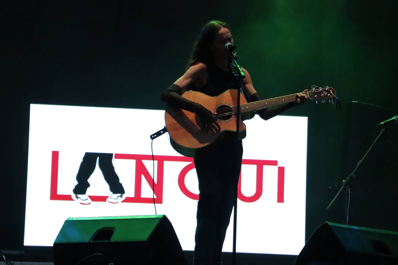 El Langui y Brisa Fenoy ponen el broche a San Juan y San Pedro