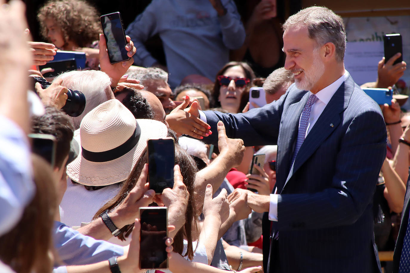 El Rey Felipe VI abandona la Conferencia internacional