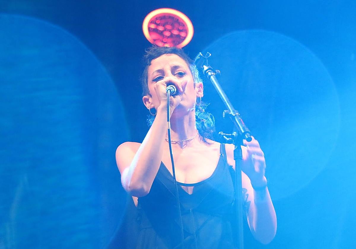 Travis Bird es una de las artistas que ha actuado en el escenario de la Plaza Mayor.