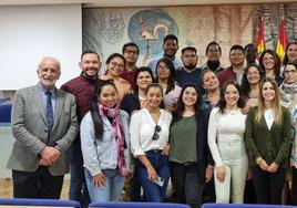 Fotografía de los alumnos del Máster de lexicografía y corrección lingüística.