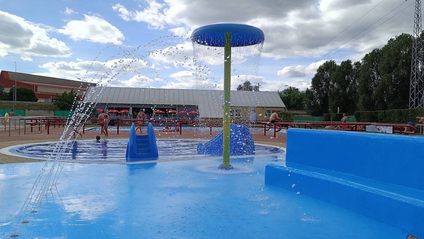 Un chapuzón en las Piscinas de La Bañeza