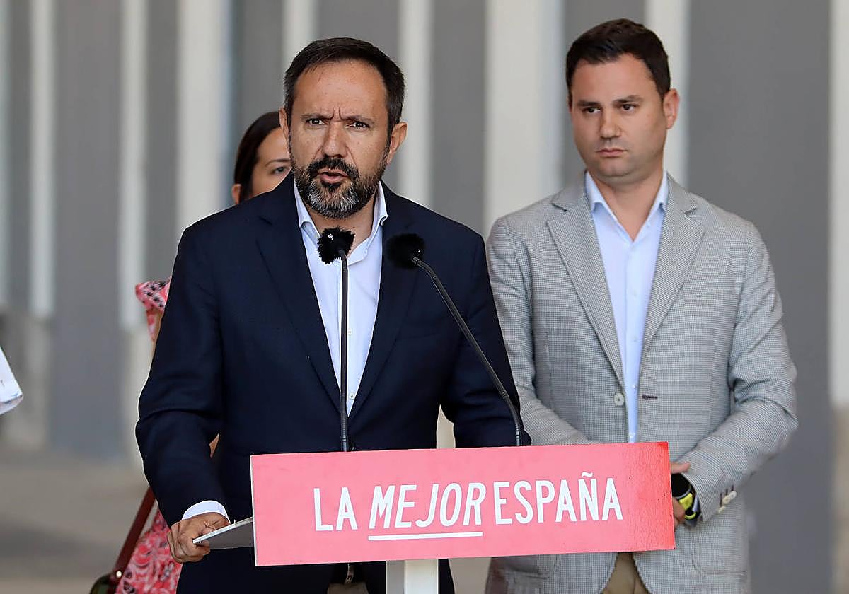 El portavoz de Transportes en el Congreso visita León