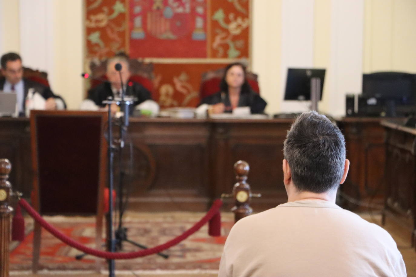 Juicio por estafa en León