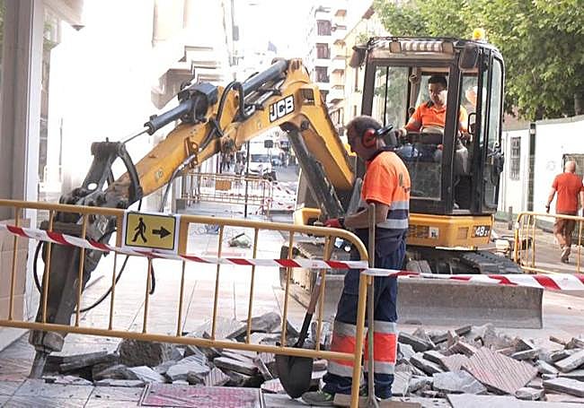 Obras de calmado de tráfico en León.