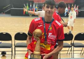 Sergio Sánchez, canterano del Ademar, campeón de Europa sub17