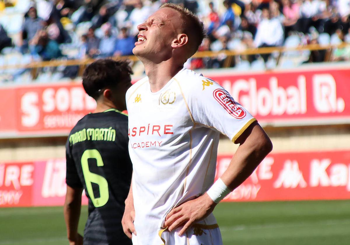 Nikolai Obolskii, en un partido con la Cultural.