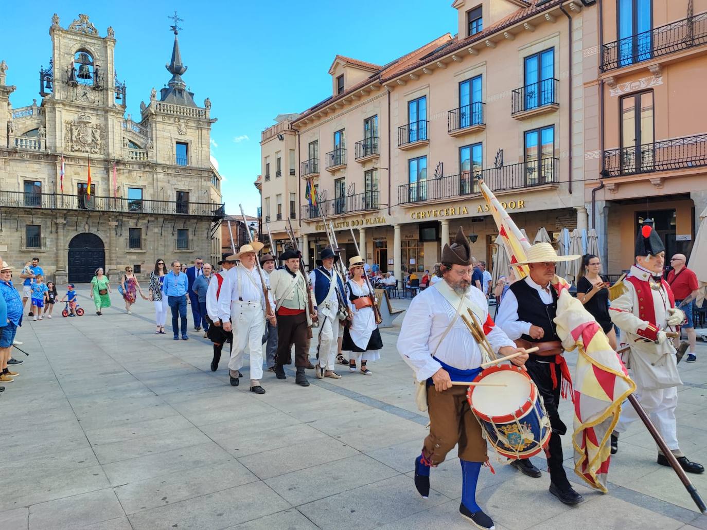 Voluntarios de León conmemora los 115 años de la batalla de Medina de Rioseco