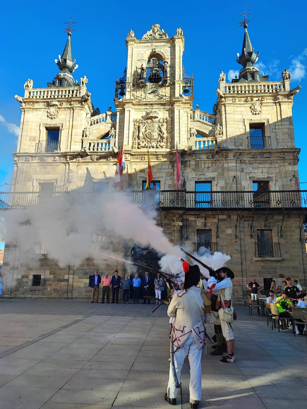 Voluntarios de León conmemora los 115 años de la batalla de Medina de Rioseco