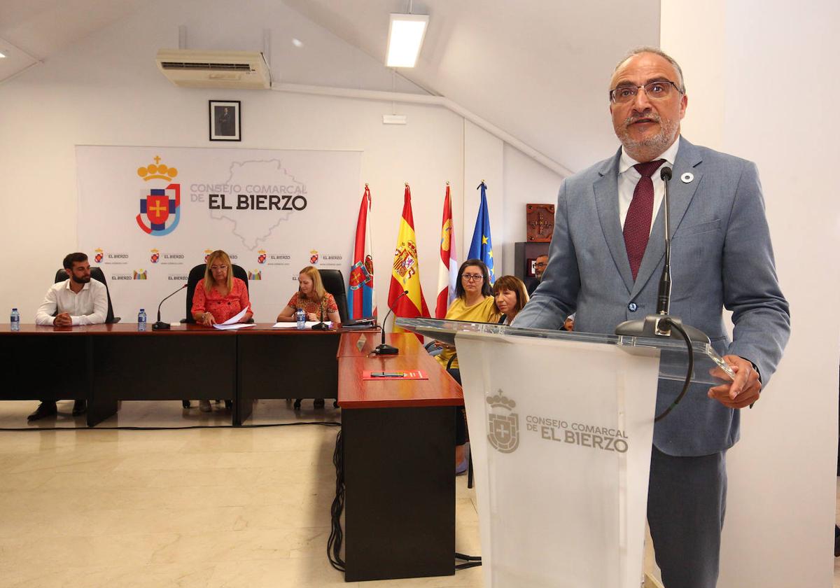 Olegario Ramón jura el cargo como presidente del Consejo Comarcal de El Bierzo.