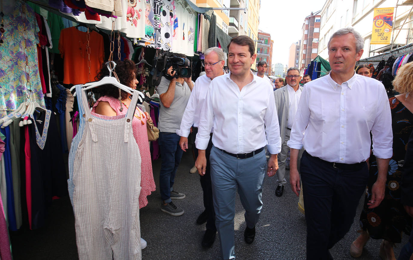 Los presidentes del PPCyL y del PP de Galicia participan en un acto de campaña