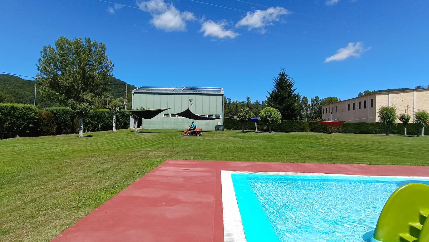 Piscinas en Matallana de Torío