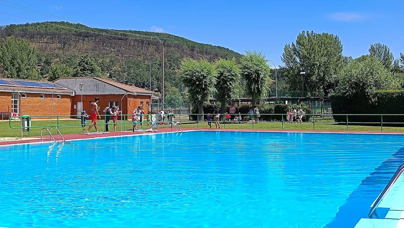 Piscinas en Matallana de Torío