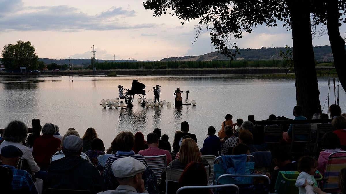 Concierto sobre las aguas del Órbigo