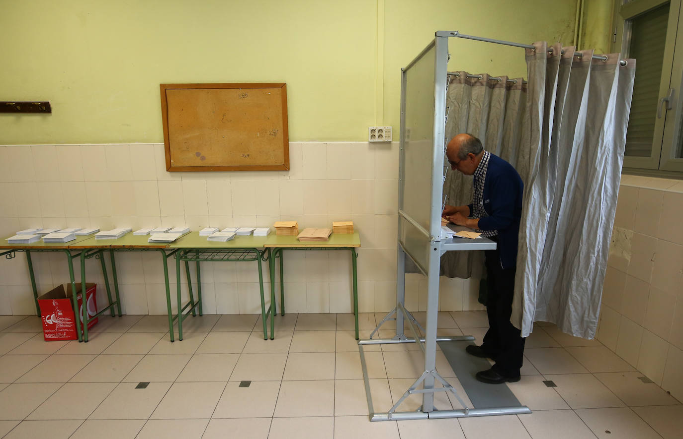 Votaciones a las Cortes Generales en los colegios electorales de Ponferrada