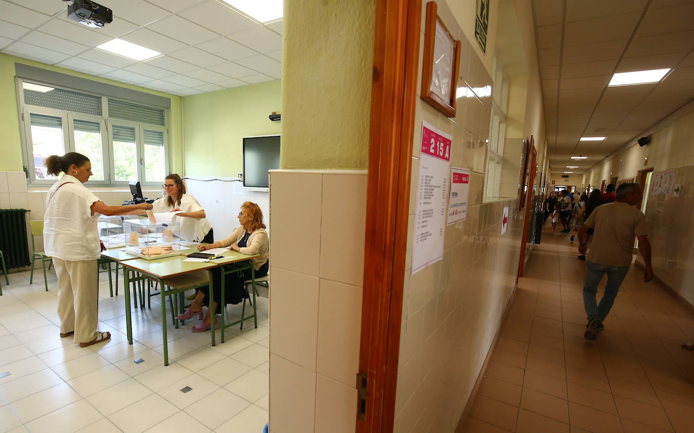 Votaciones a las Cortes Generales en los colegios electorales de Ponferrada