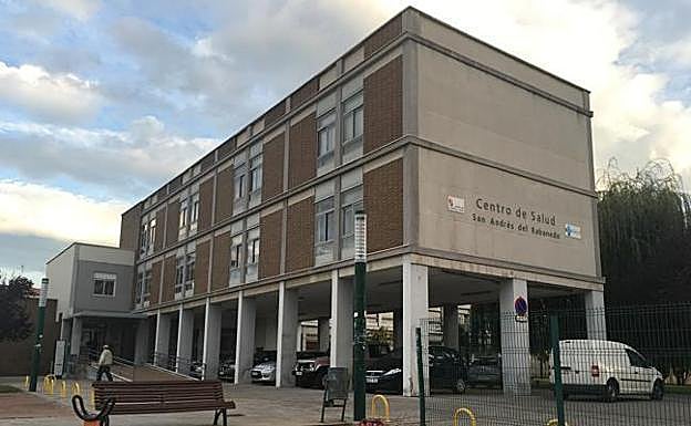 ecuerdan desde la asociación que el presupuesto para la realización de este centro de salud será de 4.2 millones de euros más IVA, a pesar de que el pliego de 2020 fue adjudicado por 2.2 millones