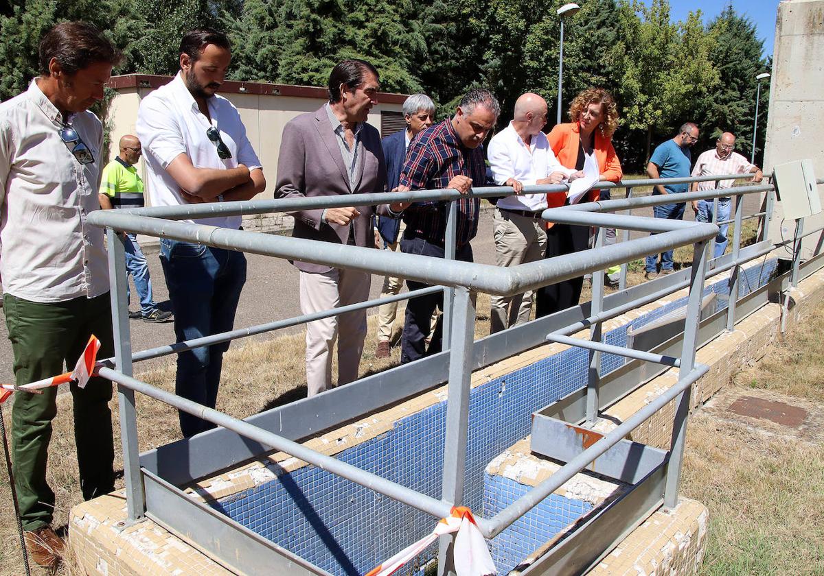 Suárez-Quiñones visita el EDAR de Astorga.