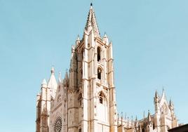 La Catedral de León es uno de los reclamos de la ciudad que aspira a convertirse en la más bonita de twitter.