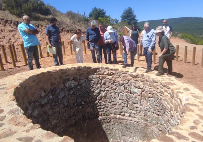 Visita institucional al Pozo del Hielo.