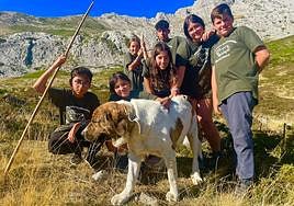 El proyecto acerca la cultura del pastoreo a 30 jóvenes que han superado el cáncer.