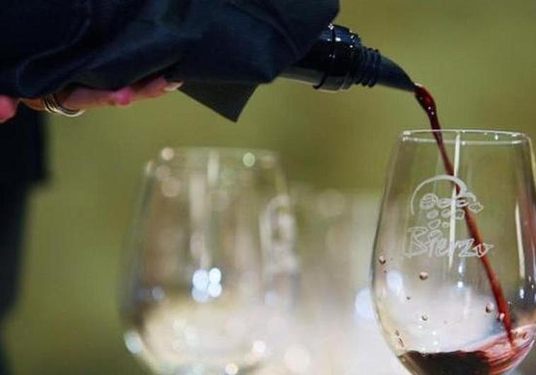 Coalición por El Bierzo censura la ausencia de vinos bercianos en la Feria de Muestras de Asturias