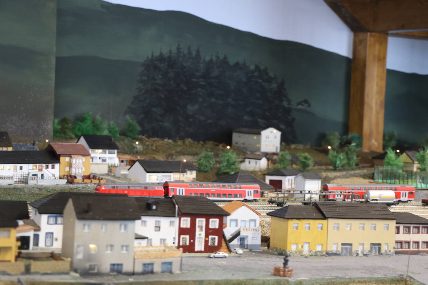 Villagatón convierte siete vagones de tren en alojamientos turísticos