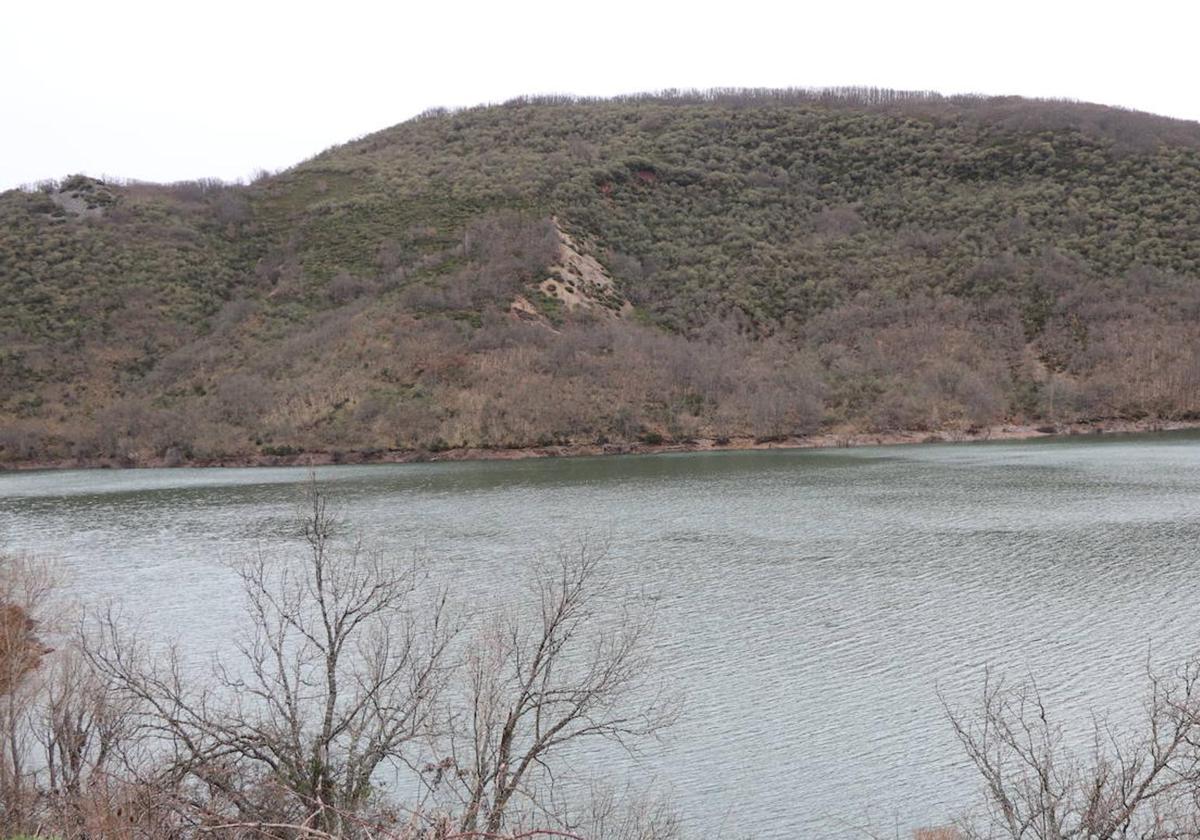 Embalse Barrio de Luna.