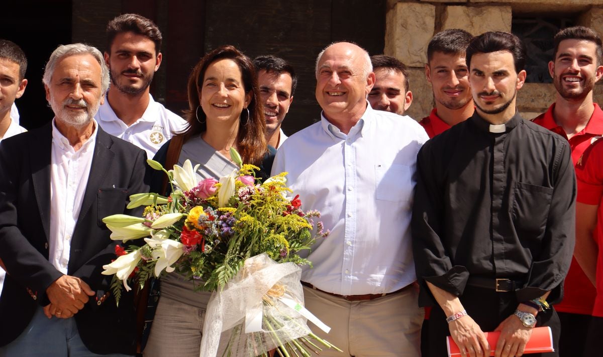 La Cultural realiza su tradicional ofrenda a La Virgen del Camino